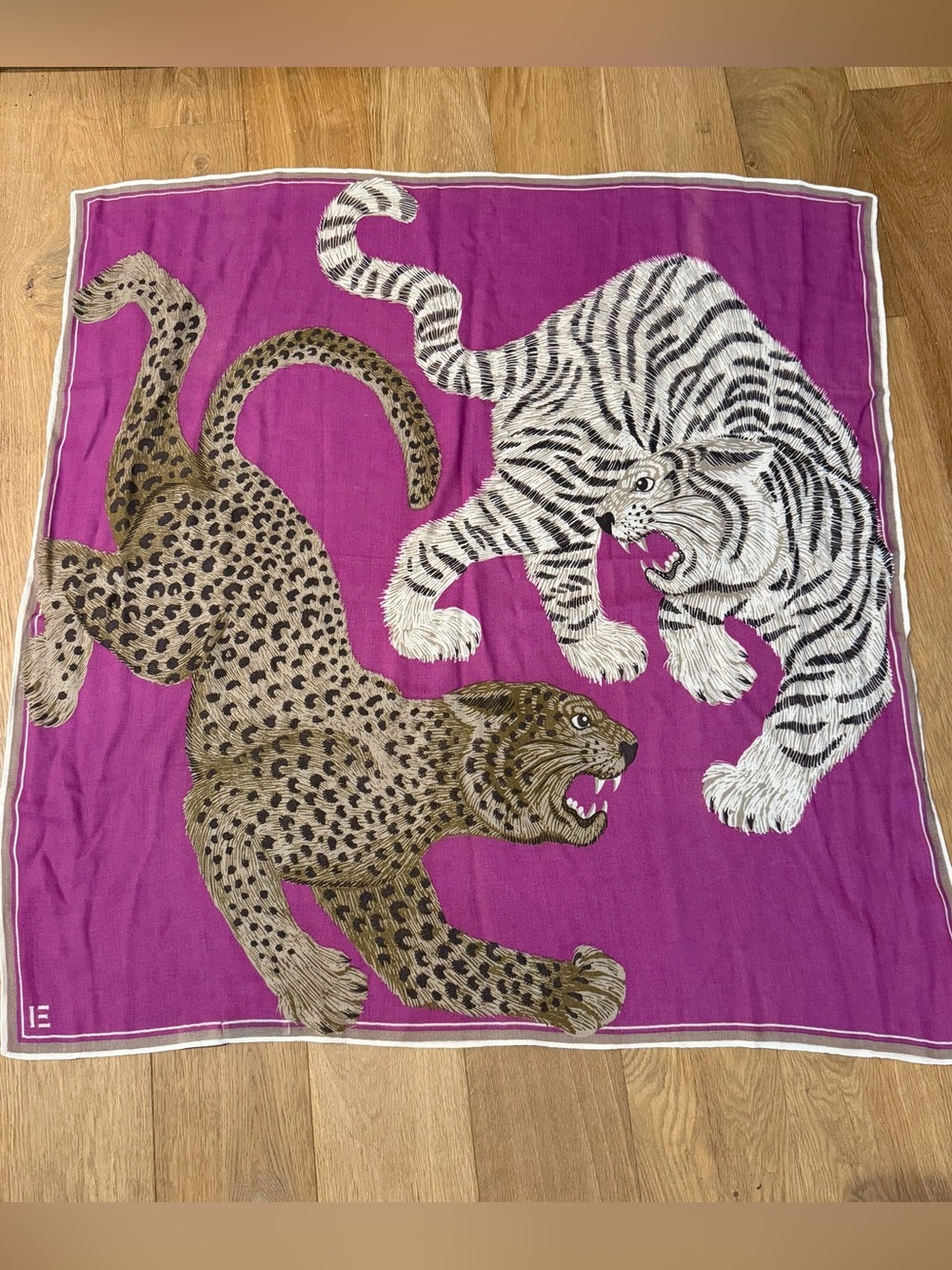 Inoui Editions Wool/Silk/Cashmere Blend Scarf -NWOT